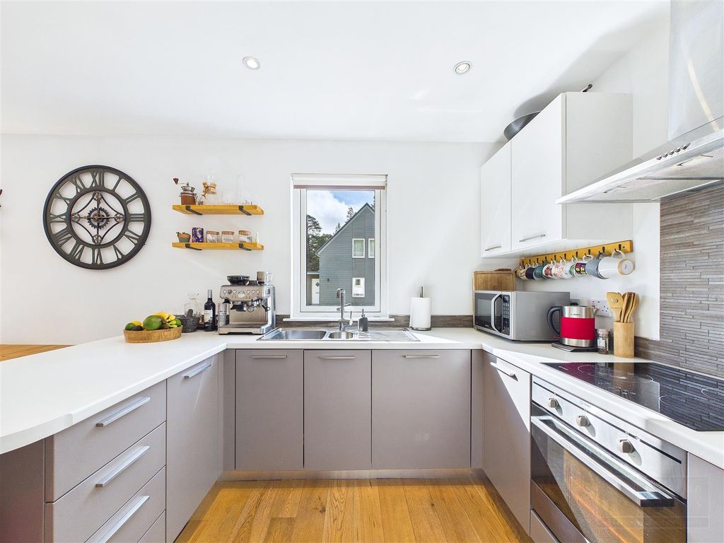 Property photo 2 of 27 5 Ski Road Cottages