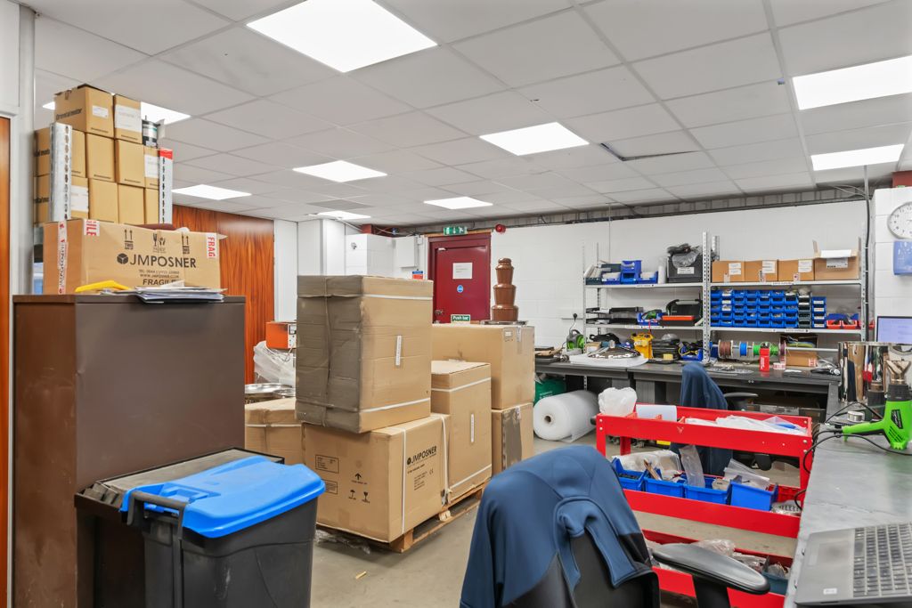 Property photo 3 of 7 Photo 34