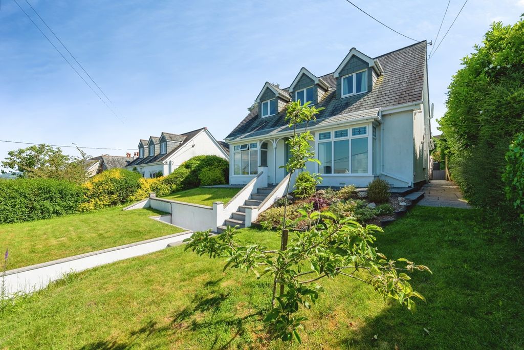 Property photo 1 of 20 Pbox-Img.Jpg