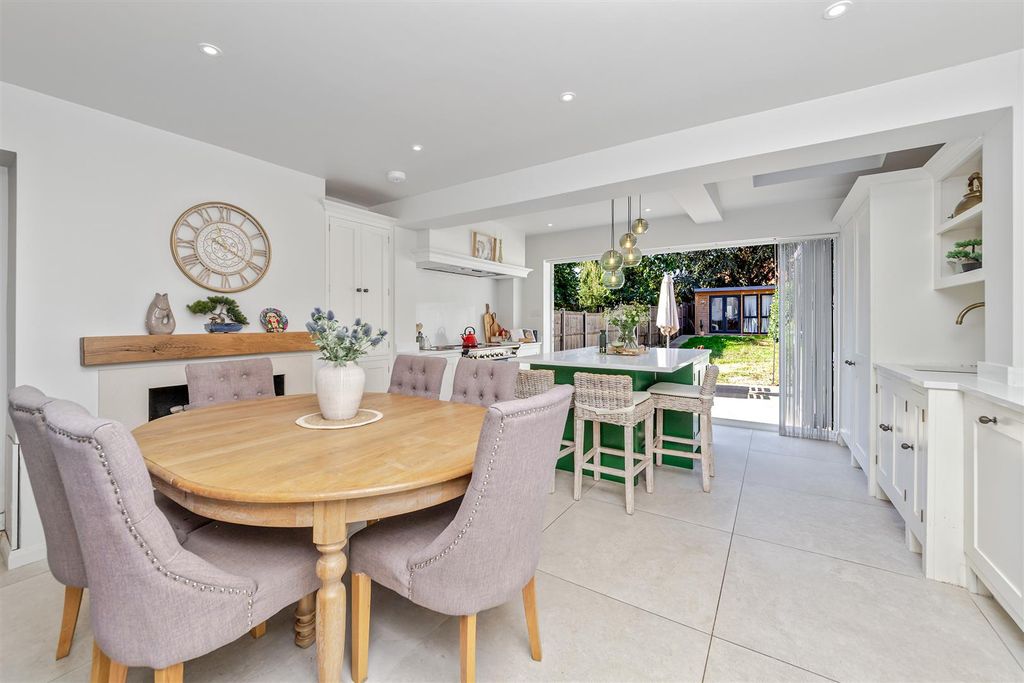Property photo 2 of 23 53Follyave-14.Jpg