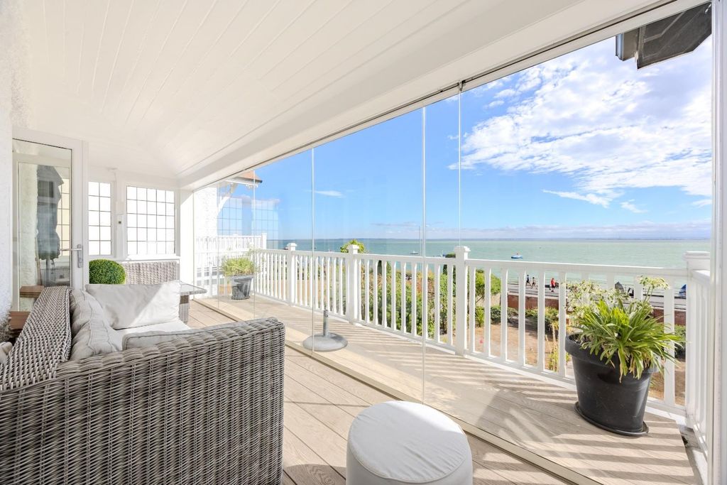 Property photo 3 of 58 Enclosed Balcony