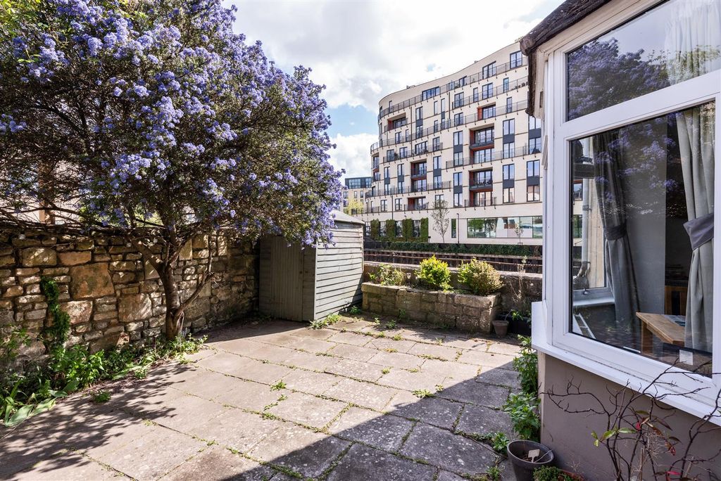 Property photo 2 of 12 Ground Floor Flat, 7 Onega Terrace, Bath BA1 3Ah-2