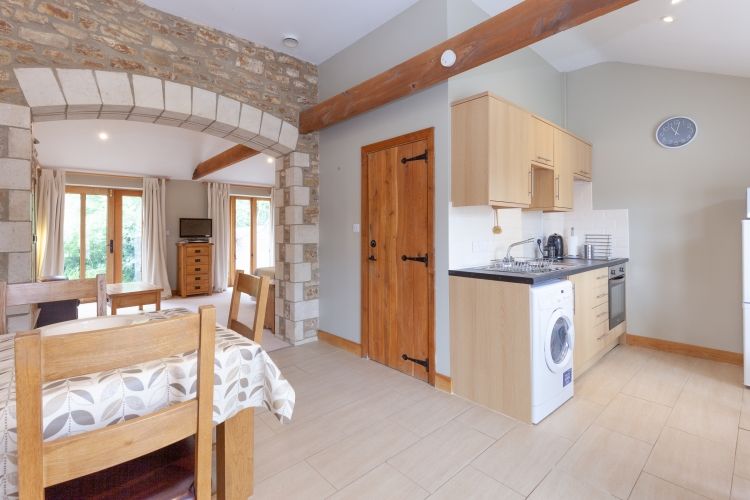 Property photo 2 of 8 201292