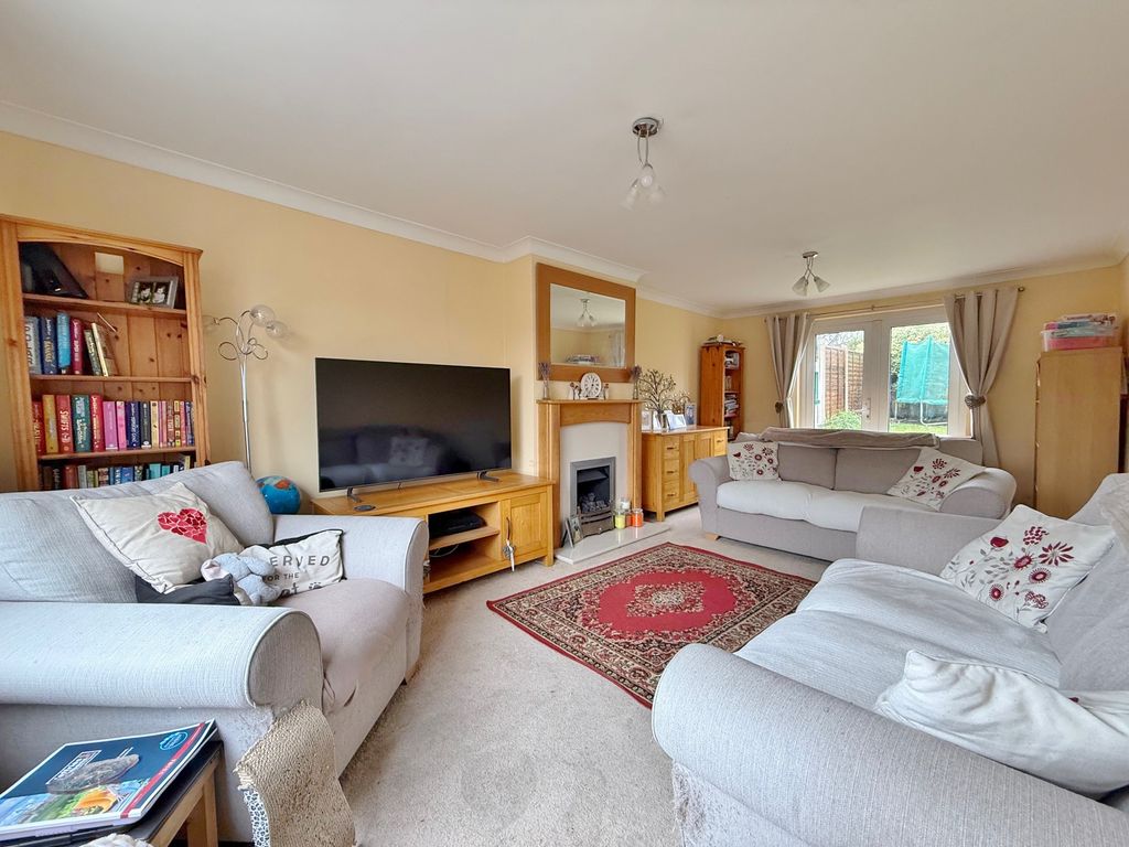 Property photo 3 of 19