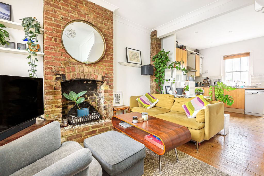 Property photo 2 of 6