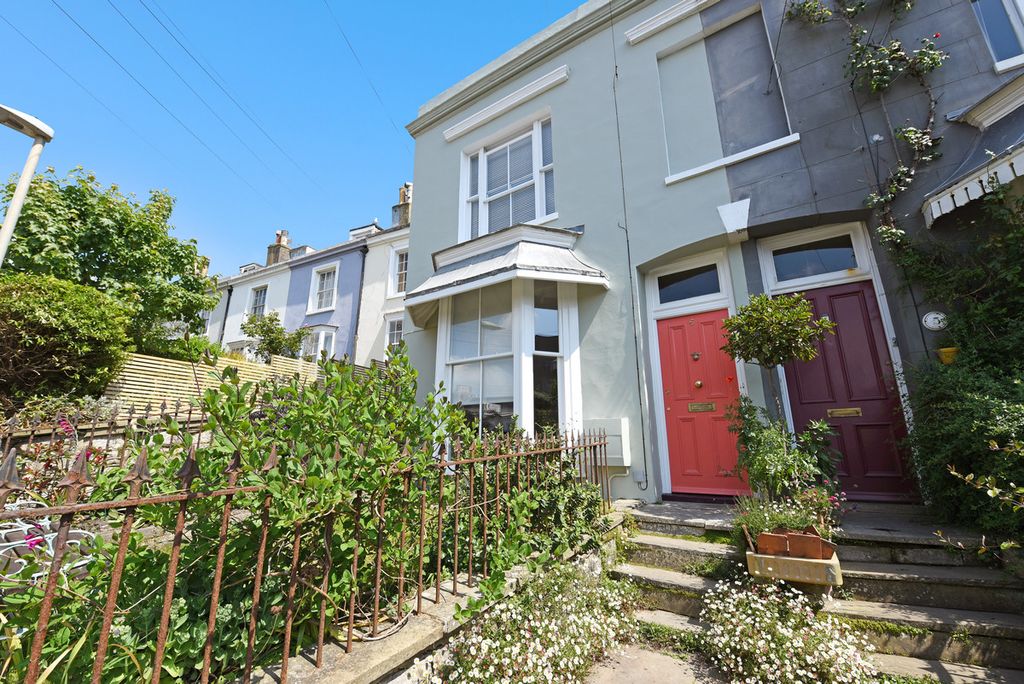 Property photo 1 of 23