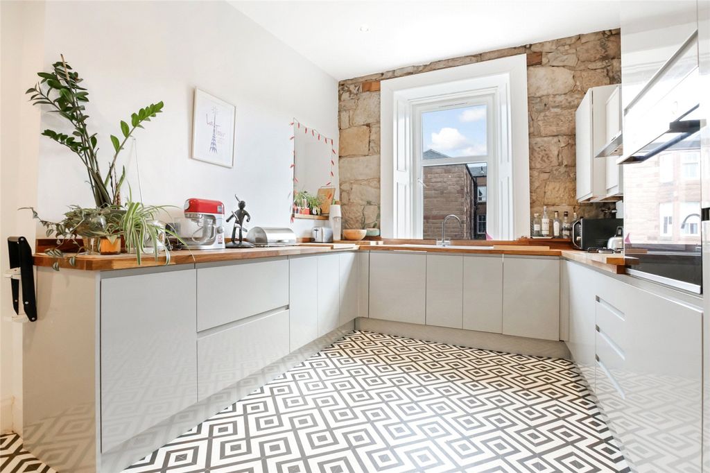 Property photo 3 of 21 Picture No. 20