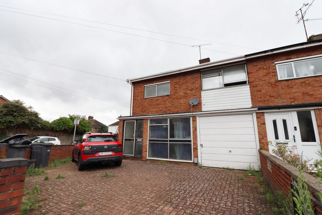 Property photo 1 of 1 3 Bedroom House For Rent