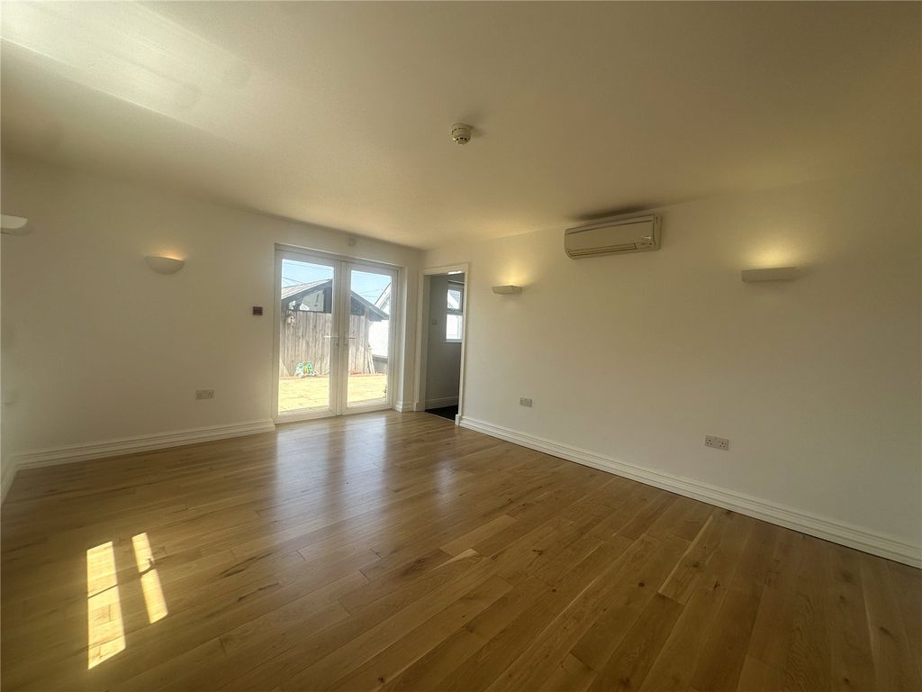 Property photo 3 of 48 Picture No. 43