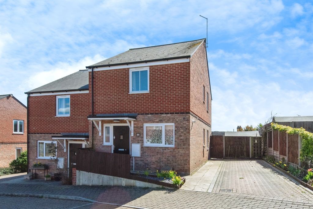 Property photo 1 of 16
