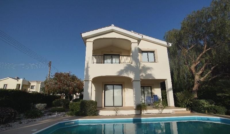 Property photo 1 of 3