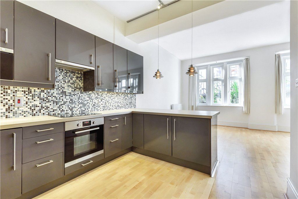 Property photo 1 of 11 Kitchen