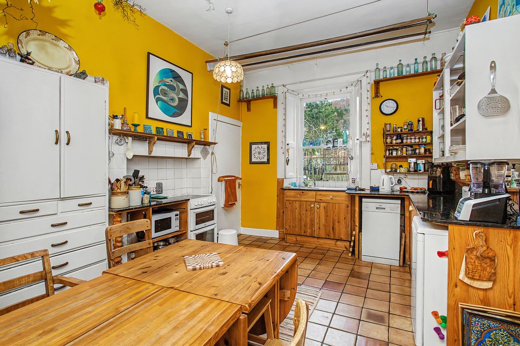 Property photo 3 of 15 Property Image 3