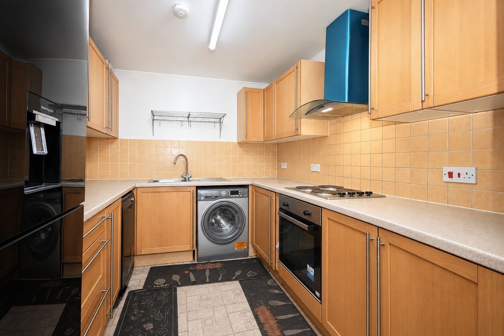 Property photo 2 of 8 5588012