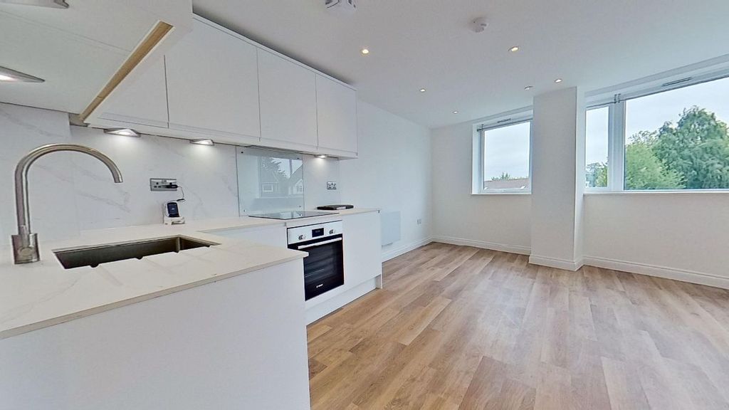 Property photo 2 of 24