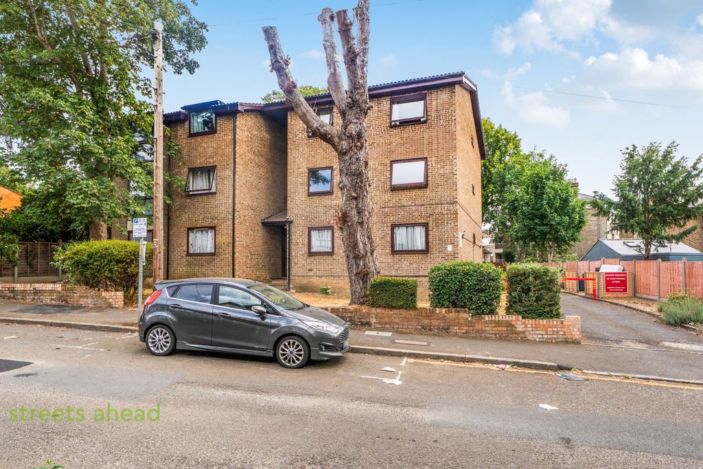 Property photo 1 of 13 7B4c9Eb2-A4d9-465...