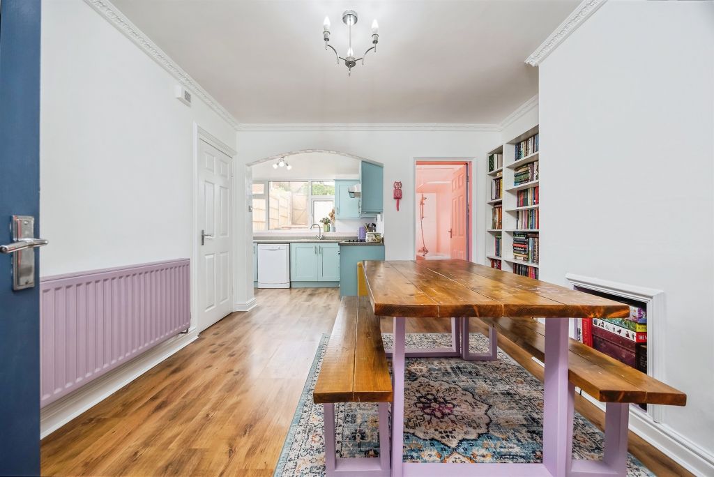 Property photo 3 of 17