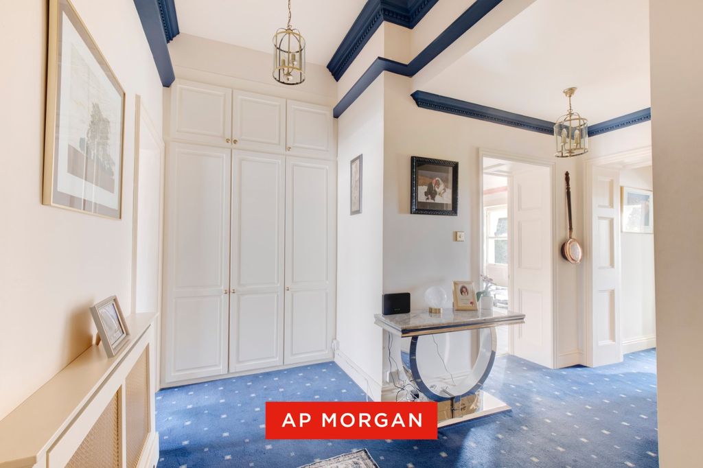 Property photo 2 of 30 Picture No. 11