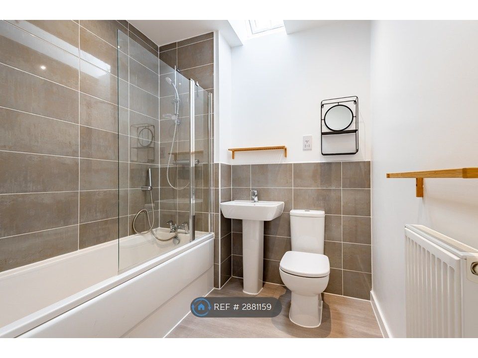 Property photo 3 of 8 Bathroom