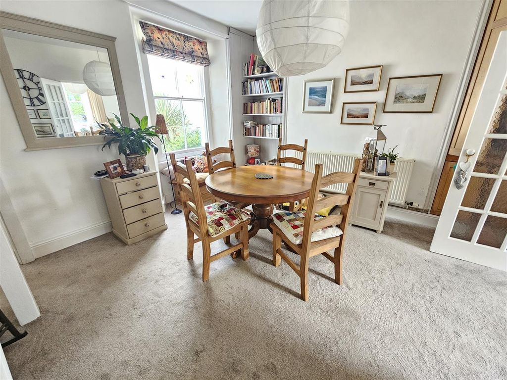 Property photo 3 of 19 Dining Room.Jpg