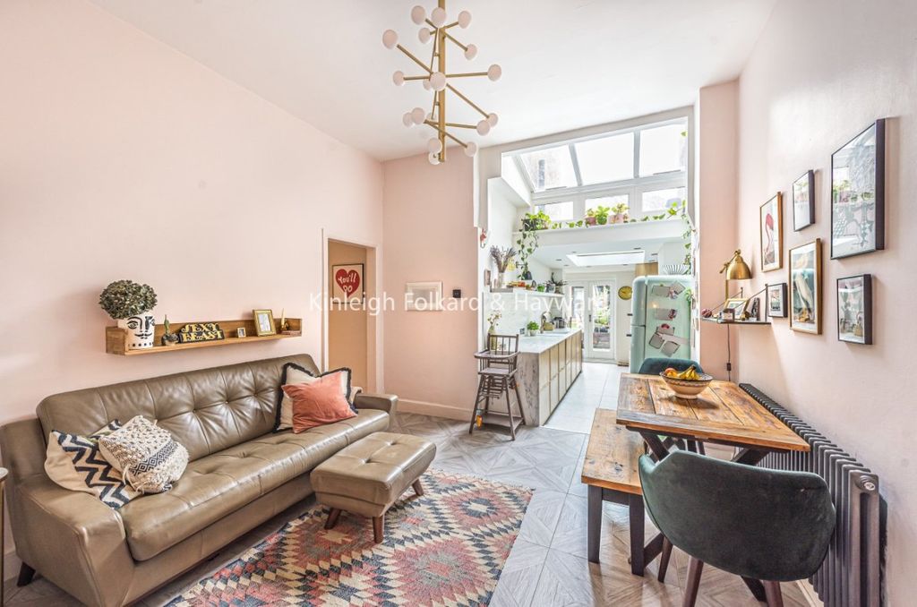 Property photo 3 of 16 7067E191-5d66-4Fa4-A