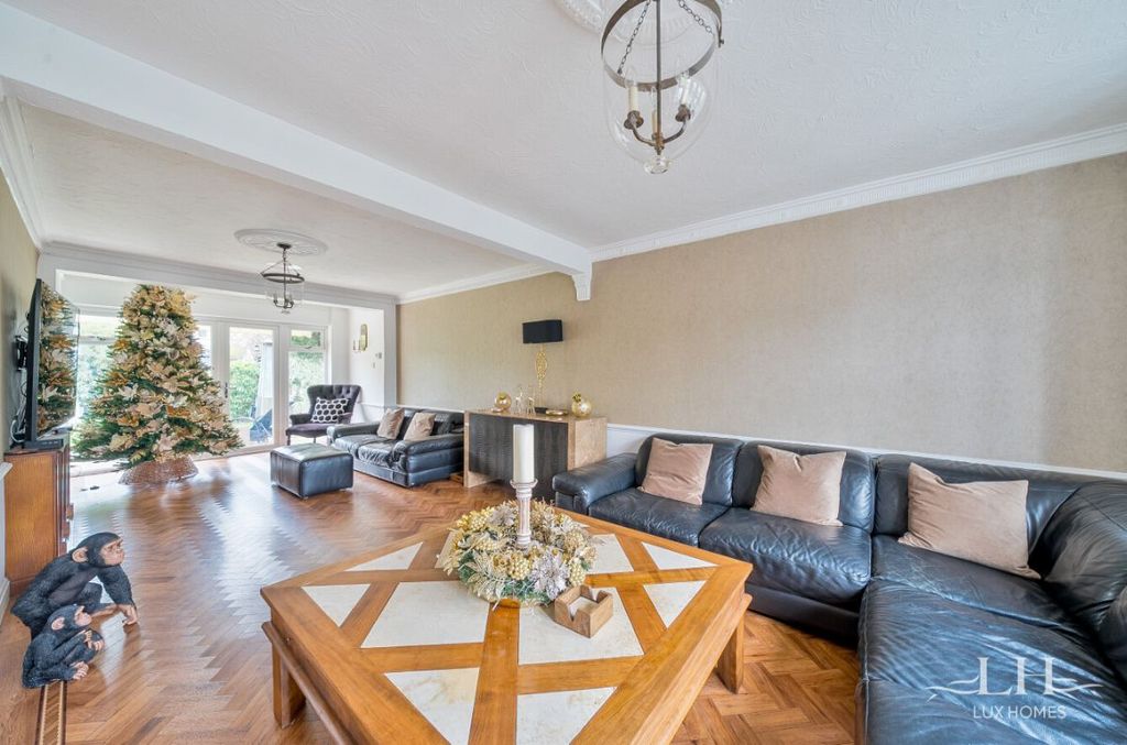 Property photo 1 of 26