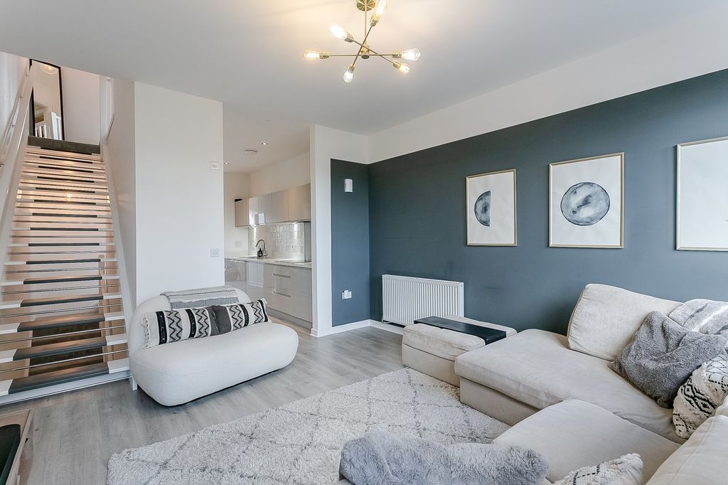 Property photo 3 of 31