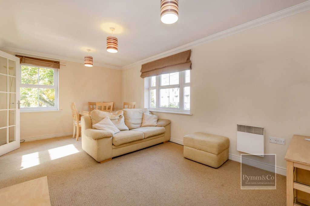 Property photo 2 of 7