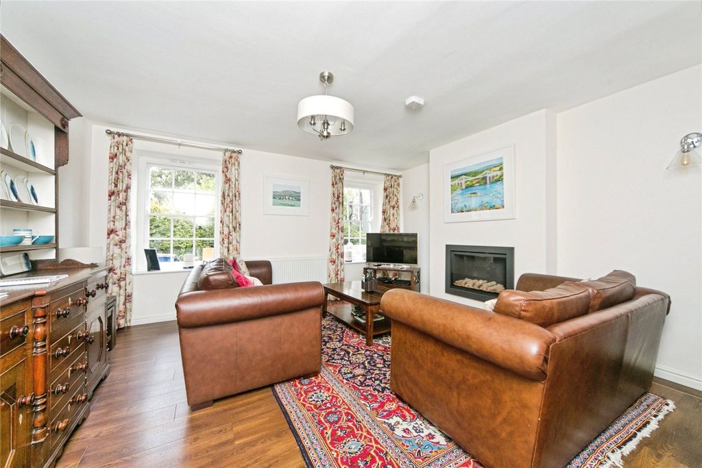 Property photo 2 of 31 Picture No. 21