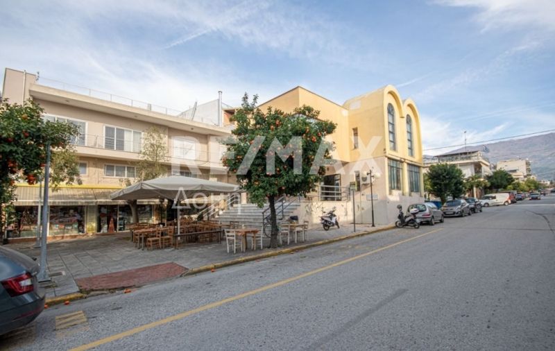 Property photo 2 of 39