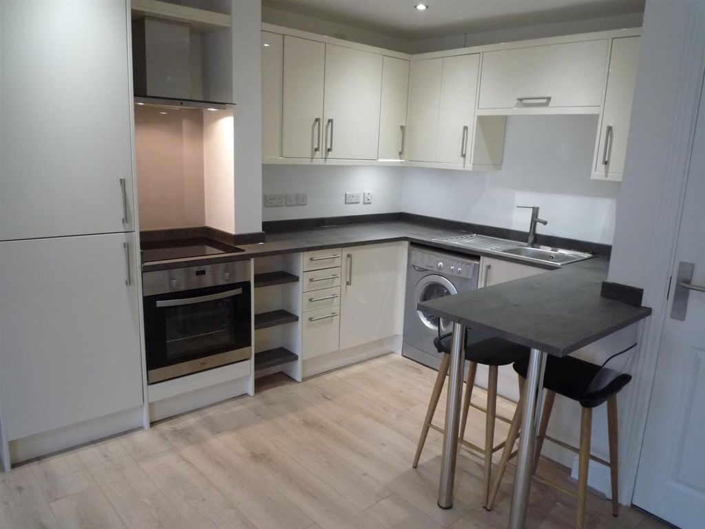 Property photo 1 of 5 P1070178.Jpg