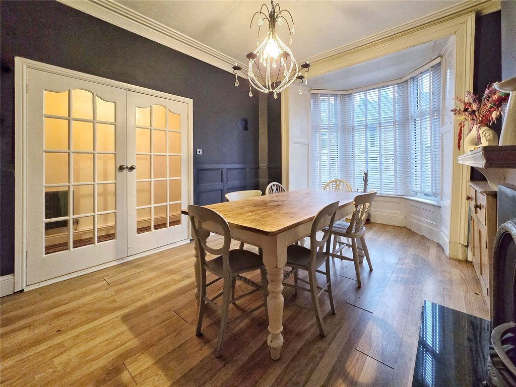 Property photo 3 of 15 Dining Room