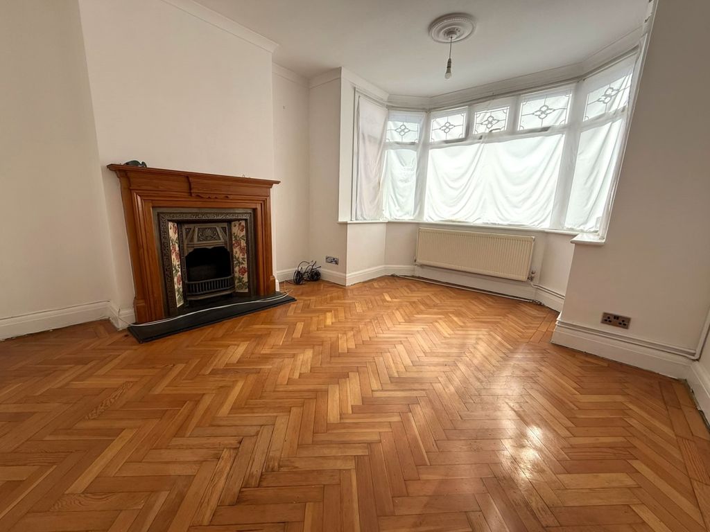 Property photo 2 of 12 Gallery
