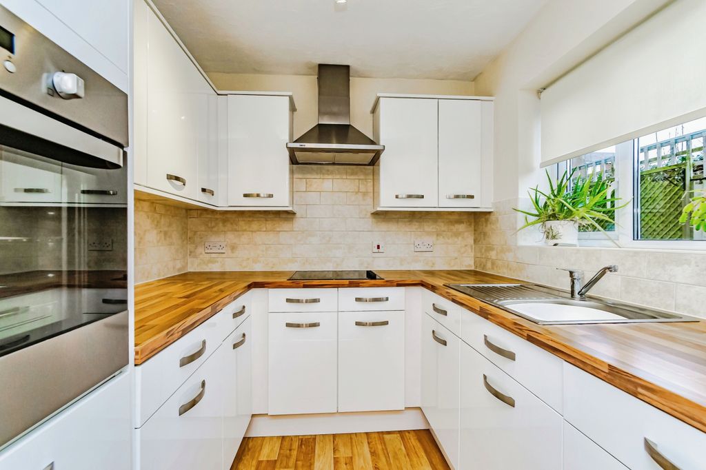 Property photo 3 of 13 Photography