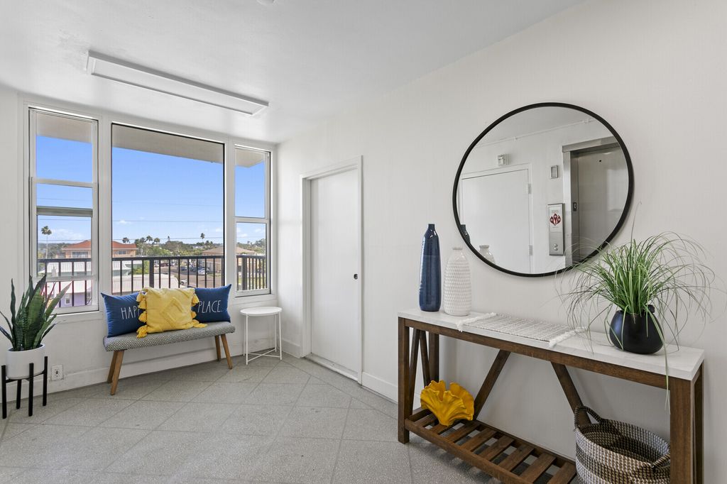 Property photo 3 of 34