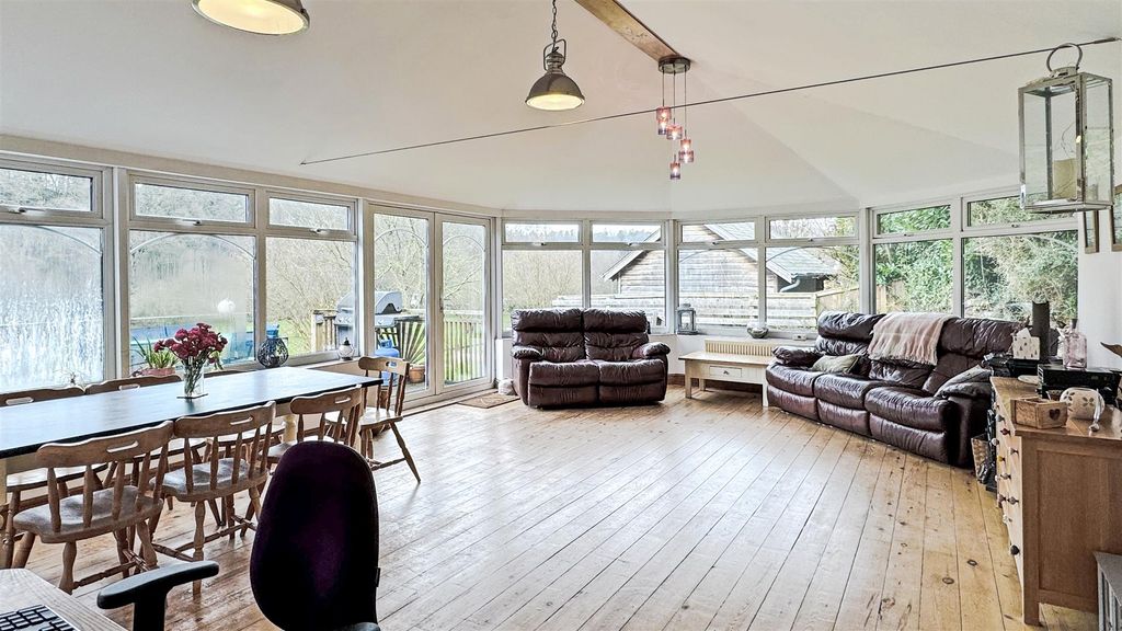 Property photo 2 of 8 Extension 1.Jpg