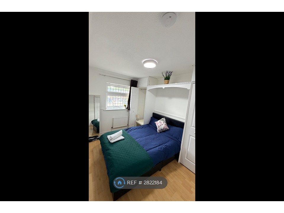 Property photo 2 of 25