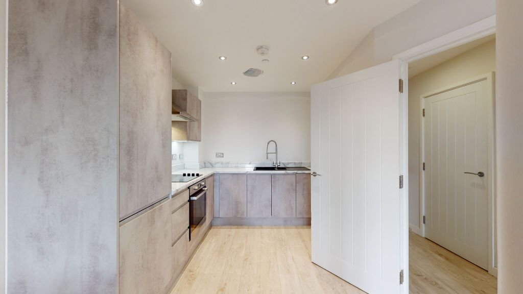 Property photo 2 of 19 Kitchen