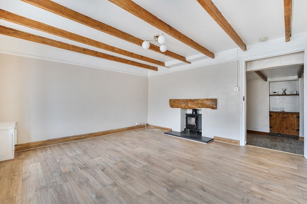 Property photo 2 of 13 5319013