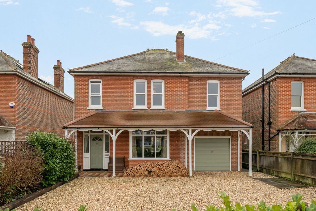 Property photo 1 of 18