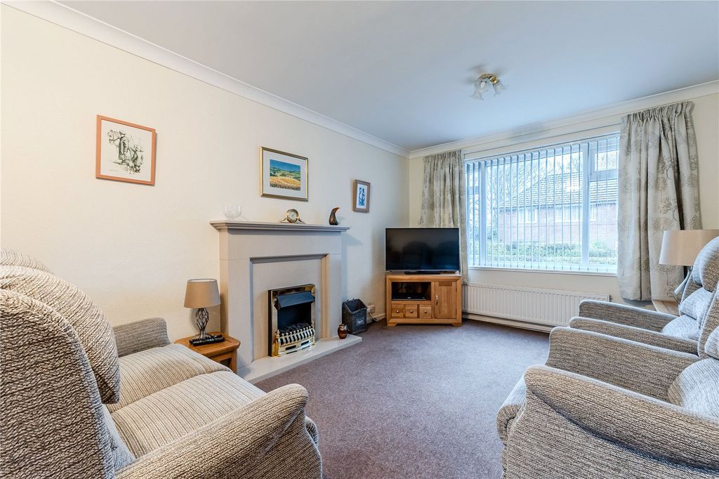 Property photo 2 of 13 Picture 2