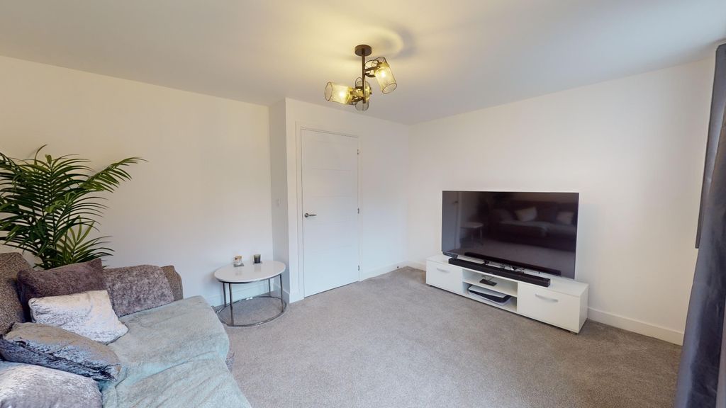 Property photo 3 of 21 3656107