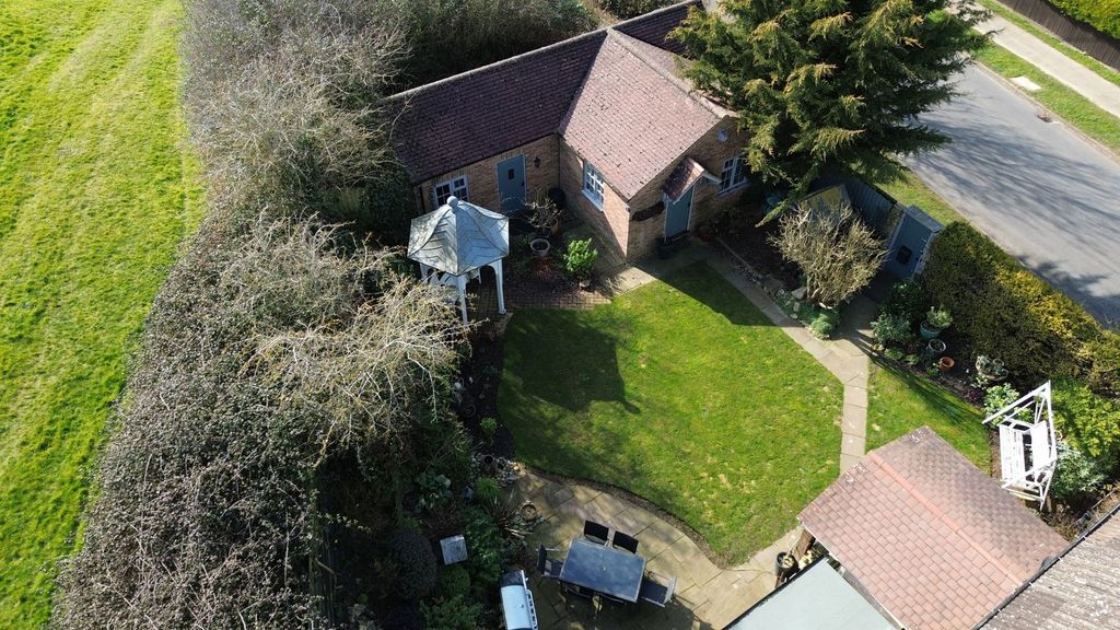 Property photo 2 of 46