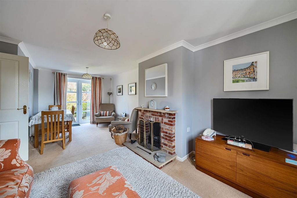 Property photo 2 of 17 1432994-12-69c3E65E69249.Jpg