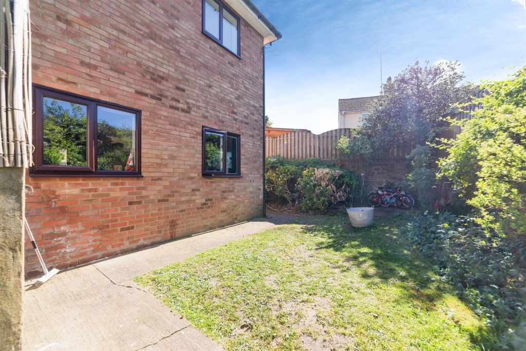 Additional image 15 of 2 bed maisonette for saleWillowdene, Watton At Stone, Hertford SG14