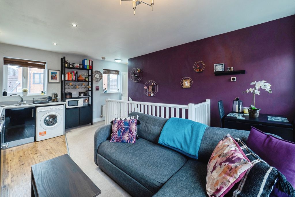 Property photo 3 of 15