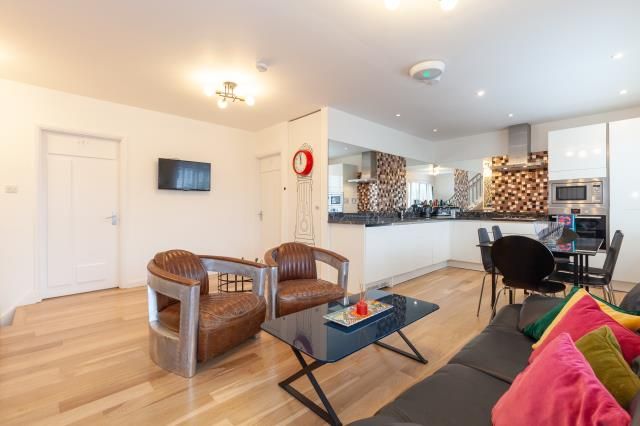 Property photo 1 of 12 Reception Room And K