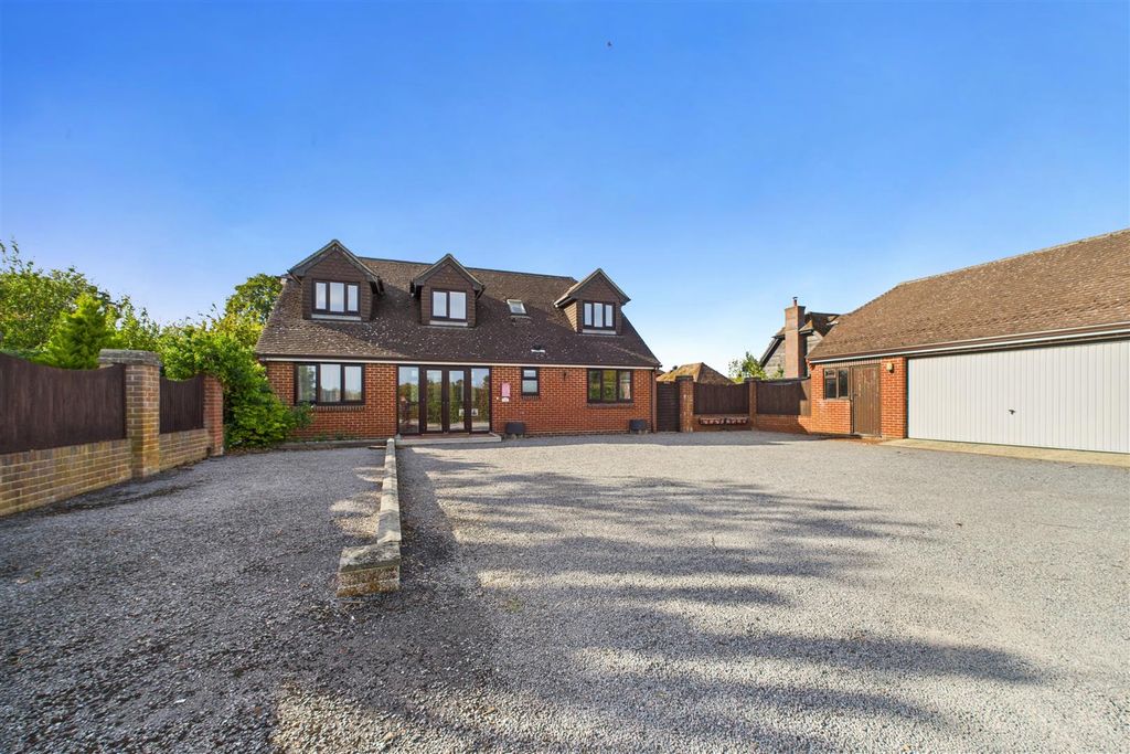 Property photo 1 of 37 Cam01894G0-Pr0229-Still001.Jpg