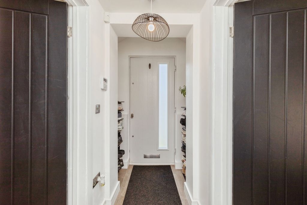 Property photo 2 of 20 Pbox-Img.Jpg