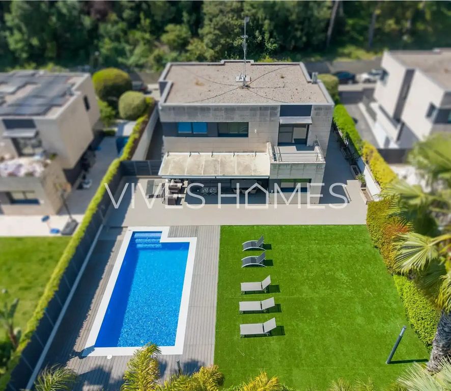 Property photo 1 of 47